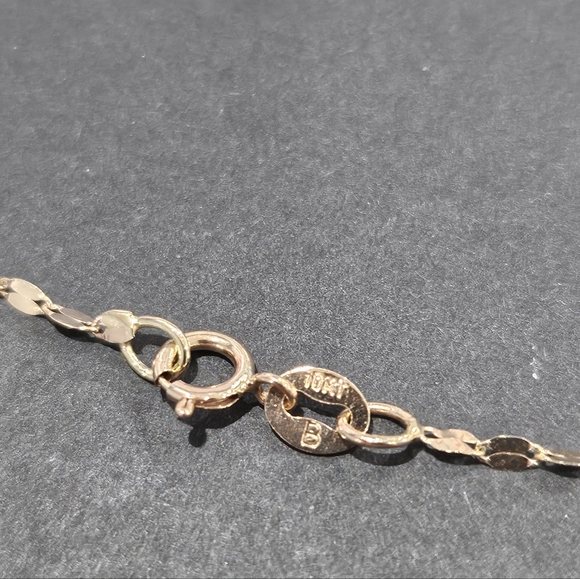 10K Rose Gold Necklace - Picture 4 of 4